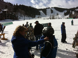 toma family skiing in the mountains